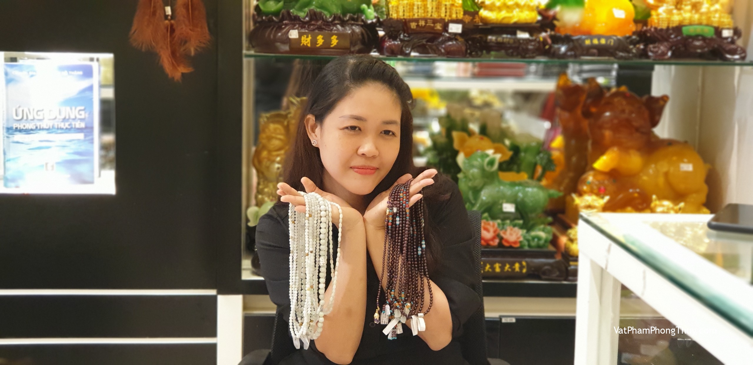 Tràng hạt đá quý phong thủy độc đáo - Ruby xanh chạm vát siêu lấp lánh- [Tỉ Tỉ Chuyện Phong Thủy]